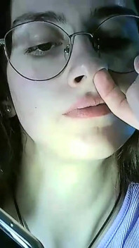Gioco fetish dal vivo russa e naso