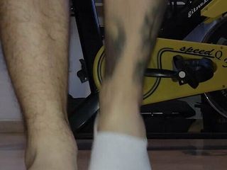 Tomas Styl: Fa esercizio fisico in calze (Grandi piedi per l&#039;adorazione)