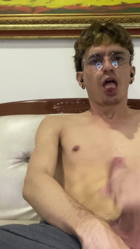 Latino Vergon chce masturbaci na zadek