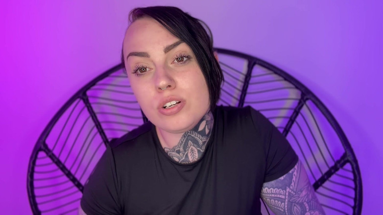 Miss Valentina: Lebih hot dari istrimu