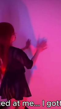 Berambut Merah Menari Di Pesta Berakhir Dengan Saya Di Kamar Mandi Klub Malam