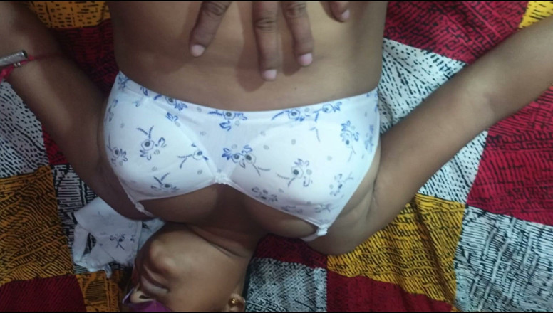 Jhuma boudi: Après avoir sucé le loyer d’un vieil amant à cause des...