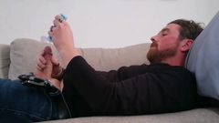 Dirty Talking Guy: Máš práci? Chceš se se mnou postříkat na tom gauči?