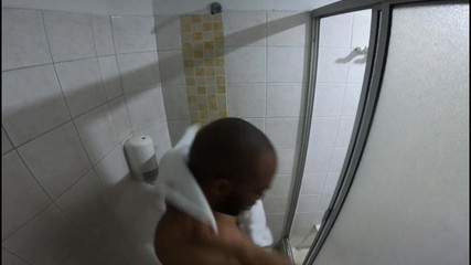 Jhodez1: Am luat cina acasă am făcut duș folosind mâinile noastre...