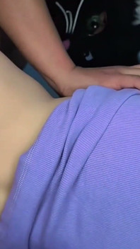 ลูกเลี้ยงสาว 944 เย็ดตูดเพื่อจ่ายค่าเรียนของเธอ