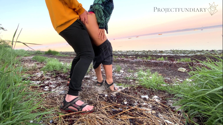 Projectsexdiary: Romantico sesso all'alba su una spiaggia