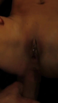 Diamond Foxxx, bombe mature, exhibe ses gros seins et se fait baiser profondément