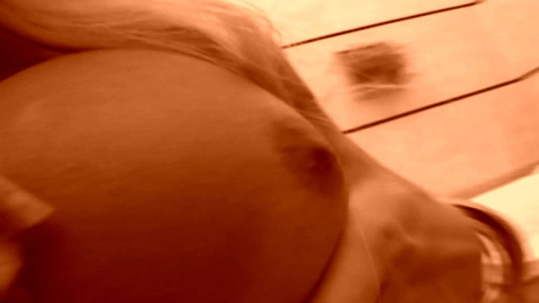 Transsexuell and gay club: Sexy Ea, ale Blondă cu pulă uriașă și cur este futută...