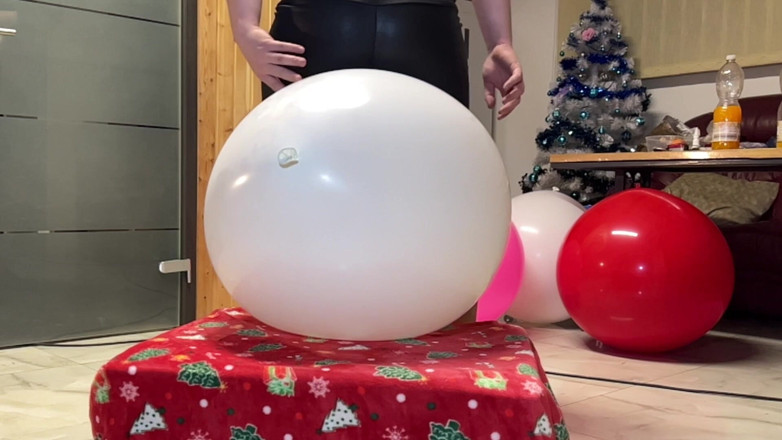 BeachBallsDuo: 6 palloncini giganti da 100 cm sconfitti dai nostri corpi da 230kg...