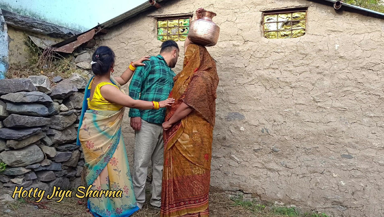 Hotty Jiya Sharmaa: Desi prima volta trio