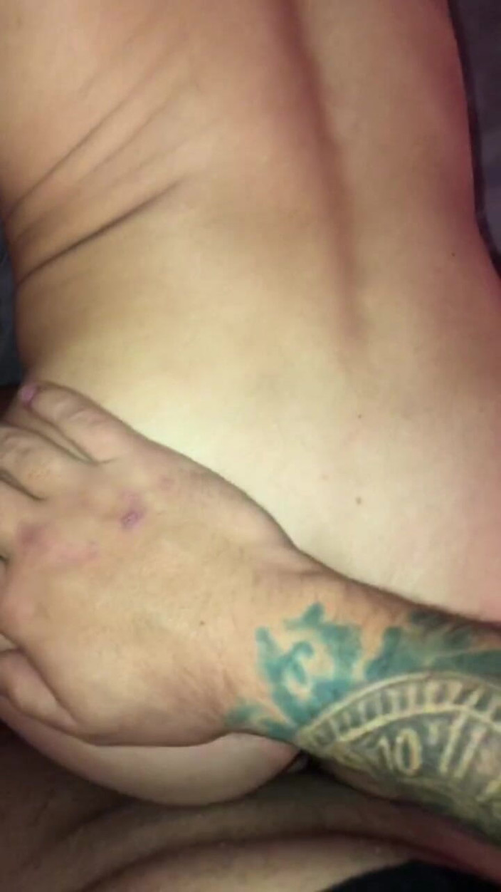 hotshiver: Freches mädchen liebt einen cumshot auf ihrem gesicht &amp;