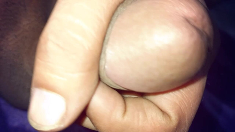 Luckky: Indiano sexy cara se masturbando no quarto