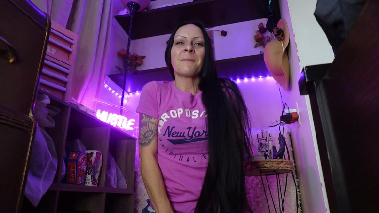 Raven Willow: Svázaná Potrestána na mé podlaze