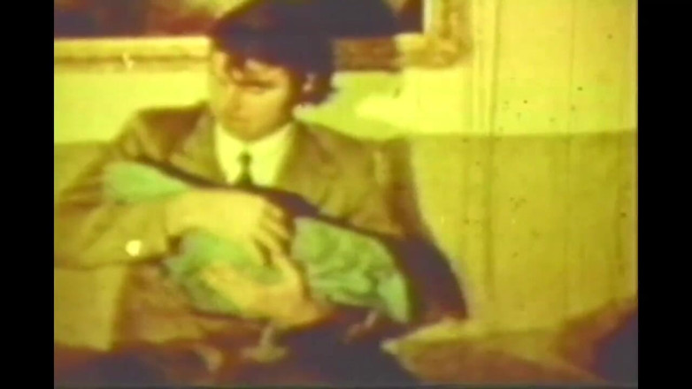 Vintage Usa: Vintage - gadis remaja dengan memek berbulu lagi asik seks threesome...