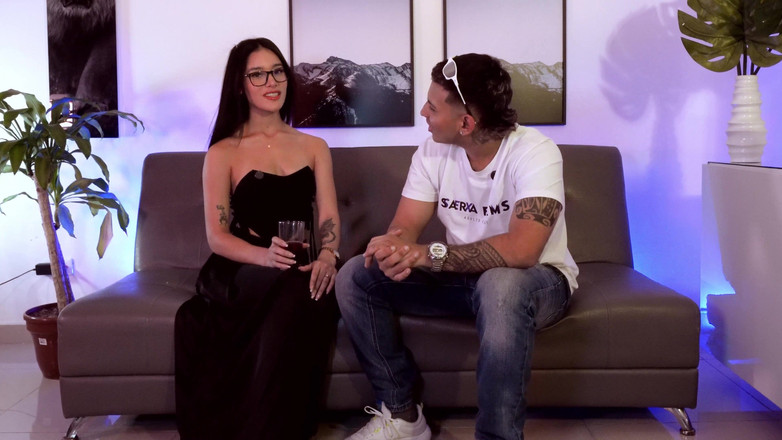 SaraFilms: Carolina Guerrero Rivela La Sua Segreta Attrazione per Le Donne...