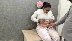 Desi chudai hub: Hijastra sedujo a su papá por preñada en el coño...