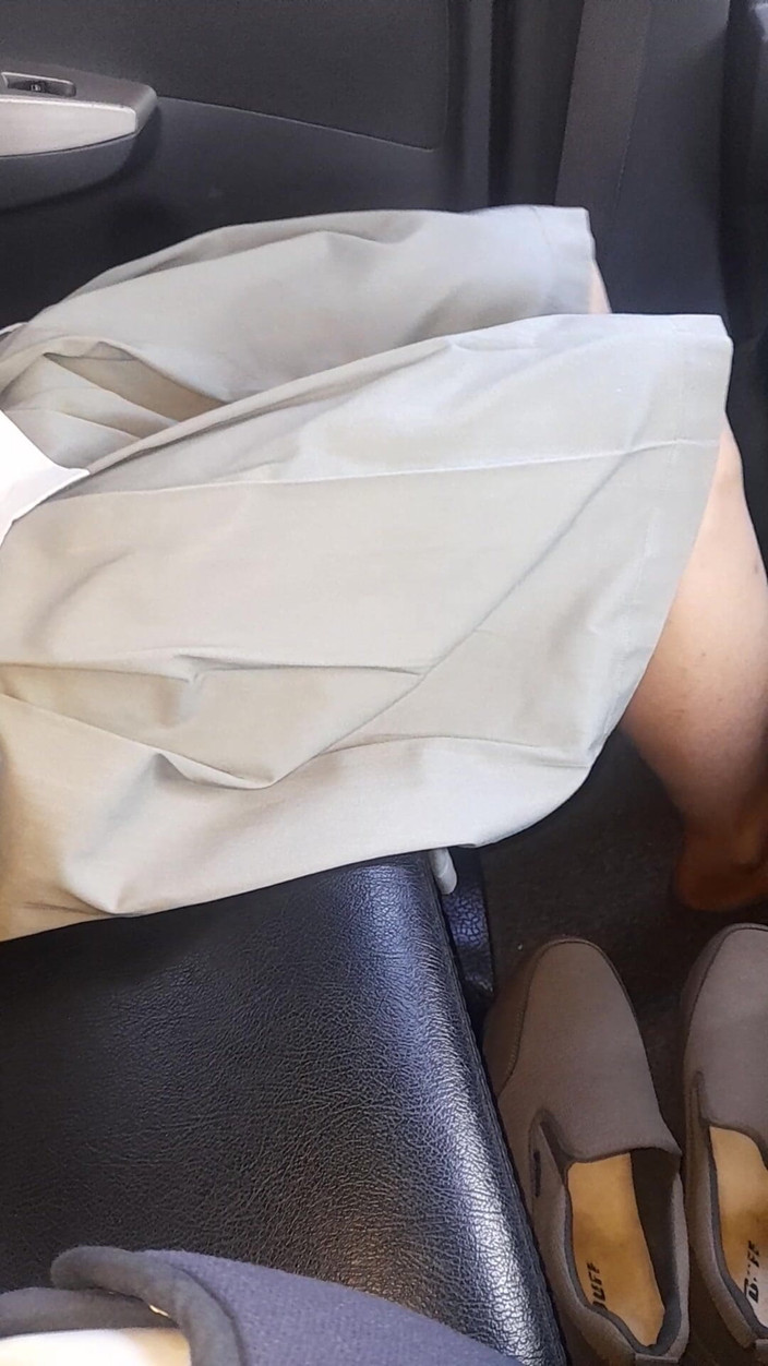 Naomisinka: Travestito asiatico sborra indossando ragazza grigia scuola uniforme