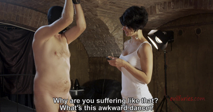 Cruel Furies Femdom: Học bài học của anh ấy
