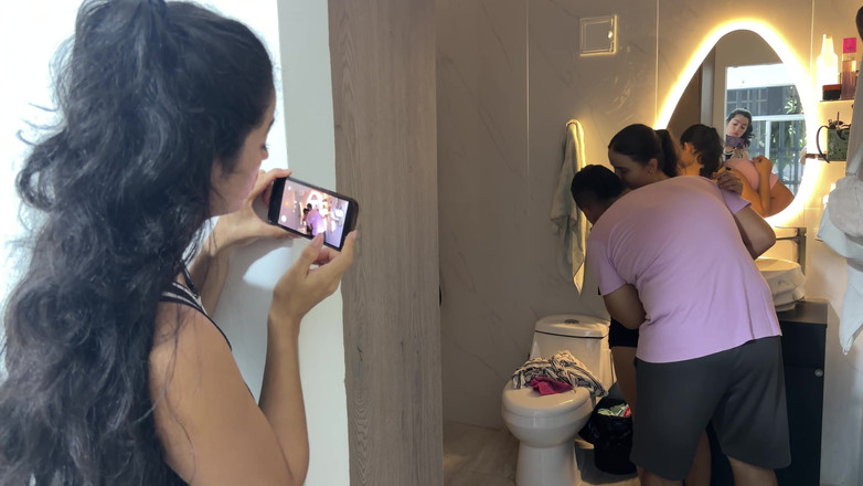 MaRaSexx: 나는 엉덩이가 큰 아내에게 불성실했어요 (하녀를 참을 수 없었어요)