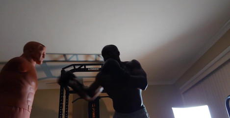 Hallelujah Johnson: Latihan tinju Kemarin Protein terdiri dari 20 asam amino; 9 Sangat Penting...