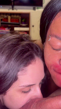 Double Blowjob with Amazing Deepthroat and Cum on Mouth