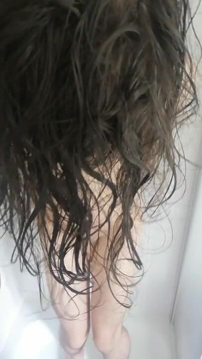 Theresa Si: Theresa si sissygasmus in der dusche