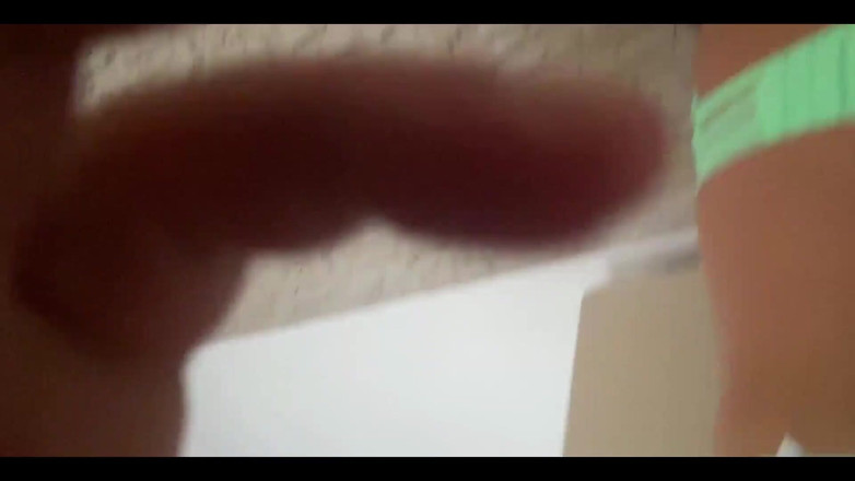 MilfyCalla: Muie dură cu futai în frigider, pe la spate și 3 ejaculări dezordonate