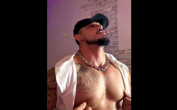 Reds and Muscles: Каждый раз мне становится жестко! Ты скучала по мне? Я скучала по вам, ребята. Я надеюсь, что у вас отличная неделя!