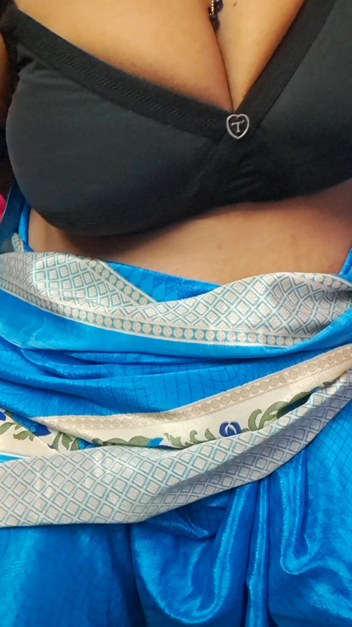 Tamil_rathi: 大きなおっぱい