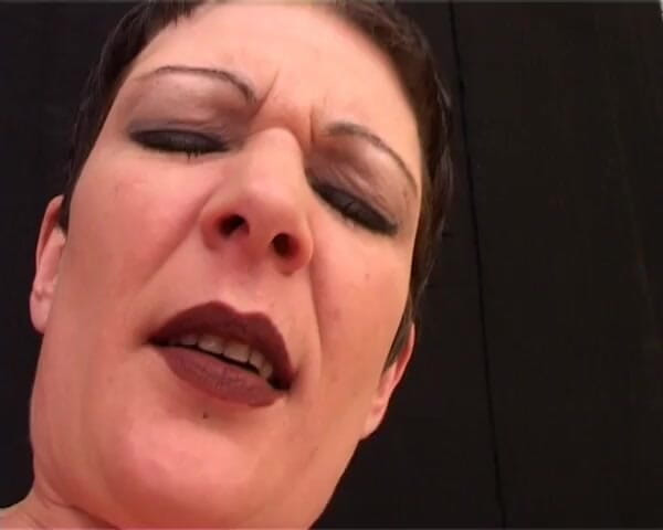 YOUR FIRST PORN: Viel Tetování, Piercing Und Sperma - Spousta tetování, Piercing a Sperma