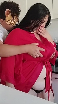 Madura grandota milf seduce joven, solo fanáticos en cámara lenta