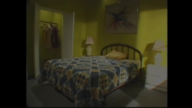 American Idol X: 巨乳と完璧なボディを持つ若いブロンドは、射精でお尻に大きなチンポを欲しがっています