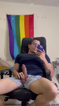 Beautiful Colombian Male with a Cock Xxl Looking for Ass to Break
