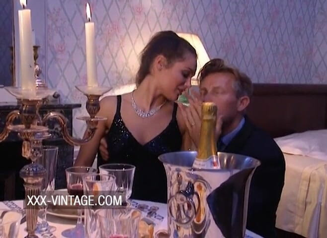 XXX-Vintage: Porn Legend Cristoph Clarke seduces Laure Sinclair