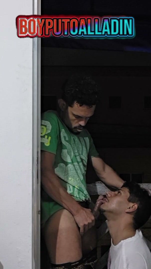Alladin: وضع الرجل قضيبه في فمي ومارس الجنس معه