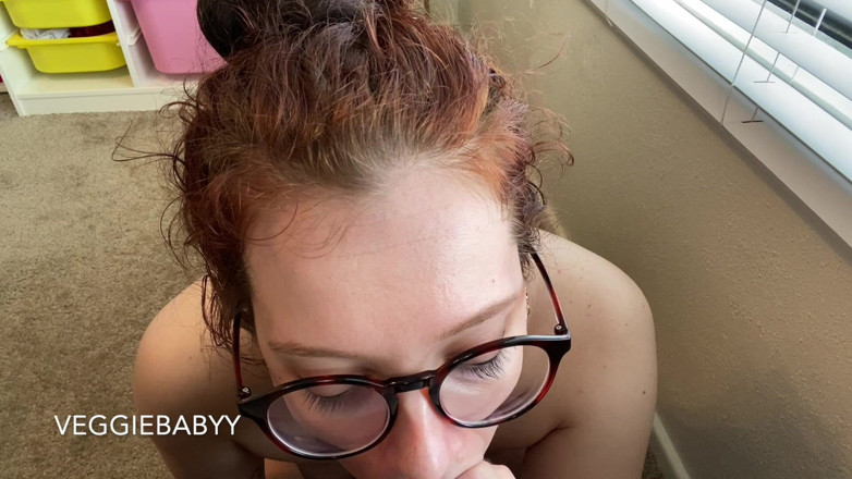 Veggiebabyy: Secretaria engaña a su marido para un aumento