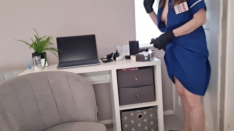 Lily kink: Sestra v klinické studii degradace s drsnou ruční prací a...