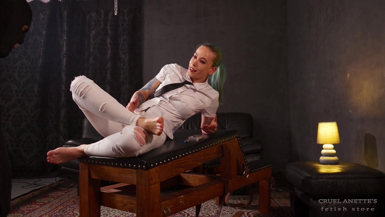 Cruel Anettes fetish world: Voet als een mondknevel