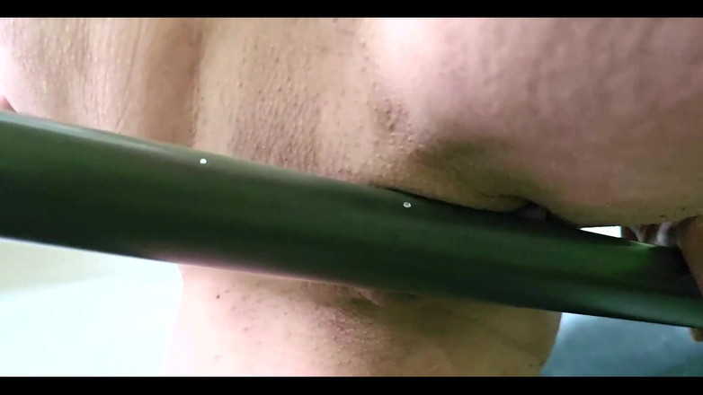 Shione Cooper: En la bicicleta rebotando tetas y frotando mi gran clítoris...