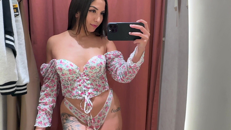 Itsxlilix: Experimentei Nova Lingerie Em Provadores Públicos, Mas Eu Trouxe Meu...