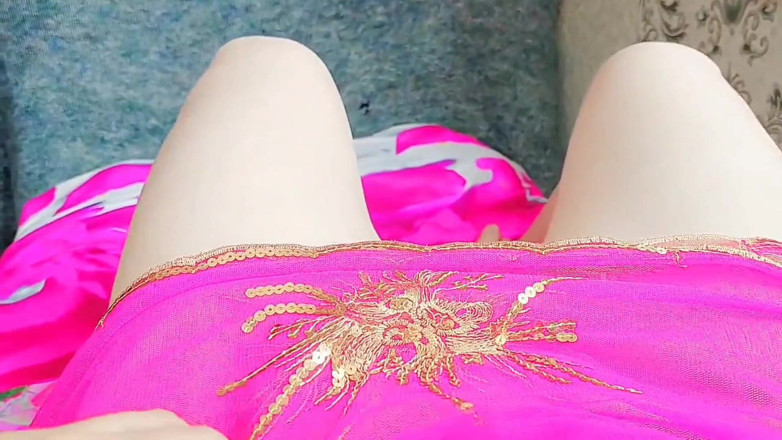 Kitty_Cross: Crossdresser menggoda bermain polos tapi terlihat sangat kotor