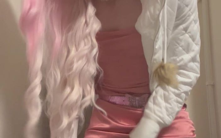 Jessica silk: Jess Silk cưỡi cu giả