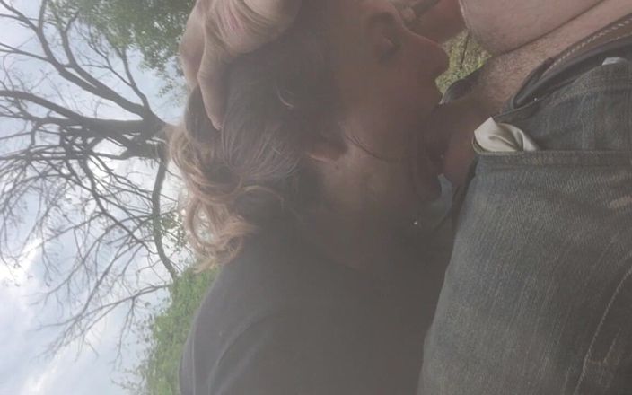 VinnyMacNDelilah: Blowjob by the River