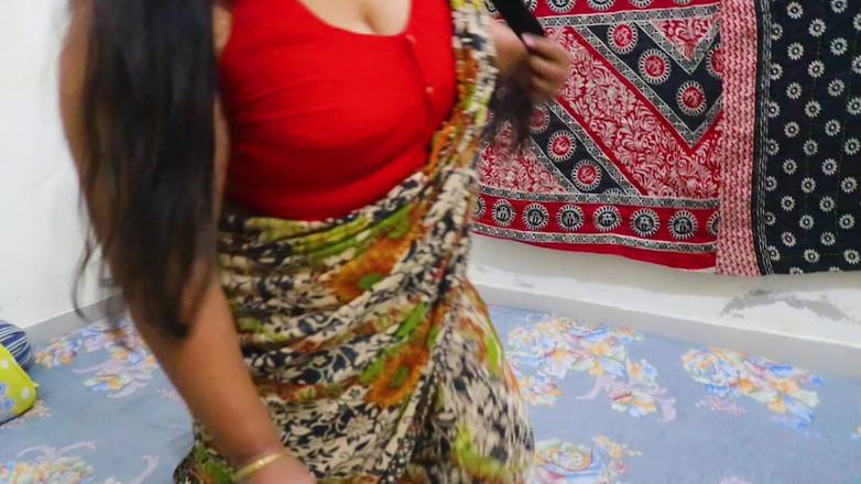 Morjenabb: 통통한 새엄마와 소년 인도