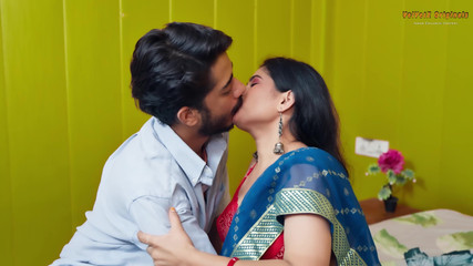 Sexwex blue film: Bakire genç oğlan Hintli seksi ateşli yenge ile ilk kez...