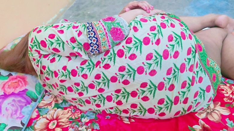 Faryal: Minha linda meia-irmã casada voltando para casa sozinha - áudio hindi