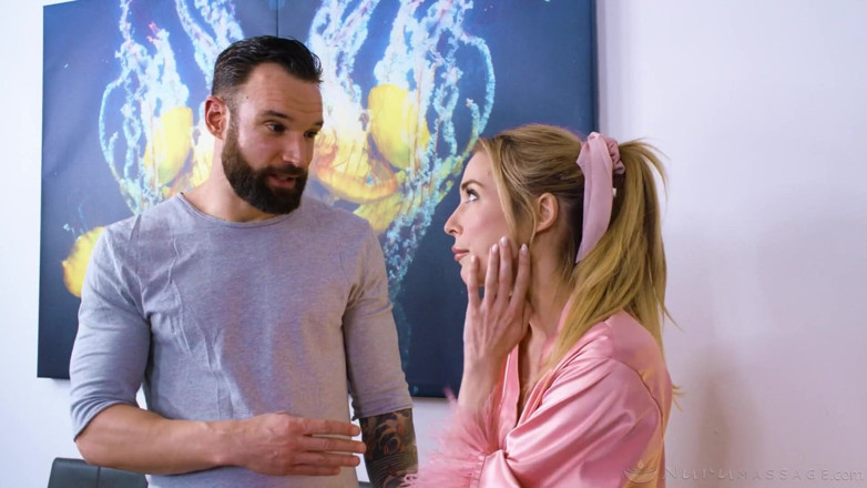 Nuru Massage: Nuru massage - ondeugende Aiden Ashley geeft pov-massage aan de man...