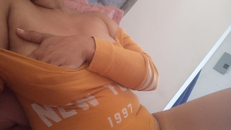 PATY PATY: 継娘の膣が「抱かれて」と叫んでいるのがとても美味しそうです