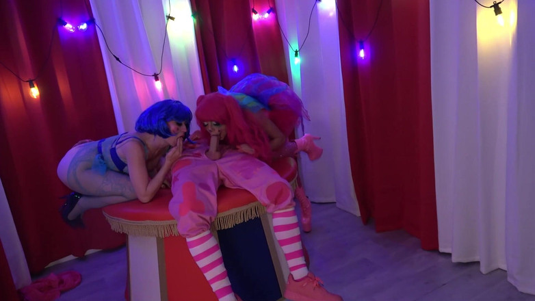 Lily kink: ジューシーピエロ3P(ジューシーピエロ3P)