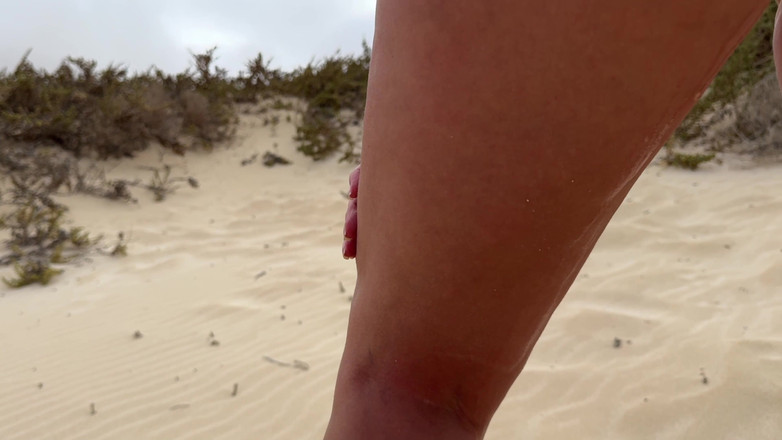 Emma Voyeur: Mädchen Ist Benetzend Weiß, Kurz Im Freien, so Verzweifelt